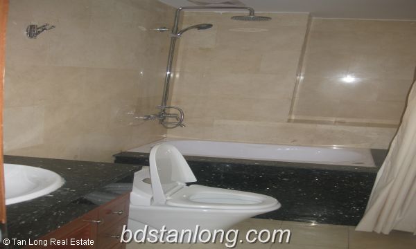 Serviced apartment for rent in Truc Bach 4
