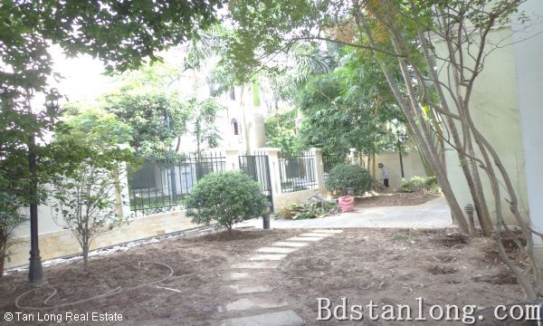 Unfurnished villa for rent in D4 Ciputra Hanoi. 1