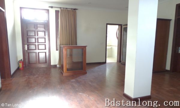 Unfurnished villa for rent in D4 Ciputra Hanoi. 9