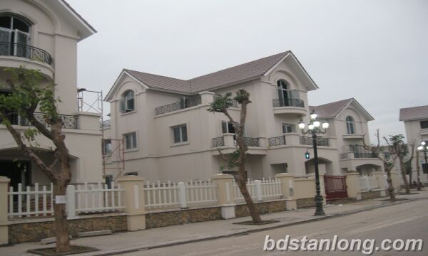 Villas for lease in Vinhomes Riverside Long Bien