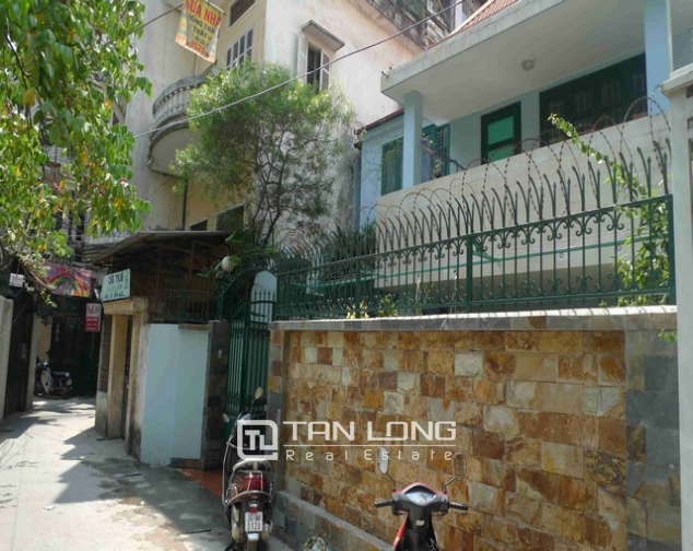 Well – appointed house in Doi Can street, Ba Dinh district for lease 3